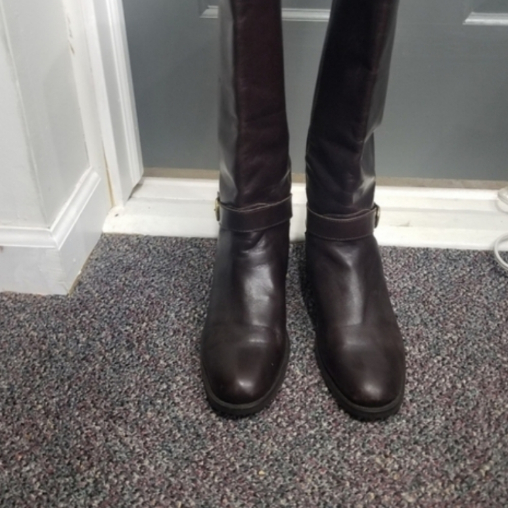 Classic Leather Riding Boots - Picture 2 of 9